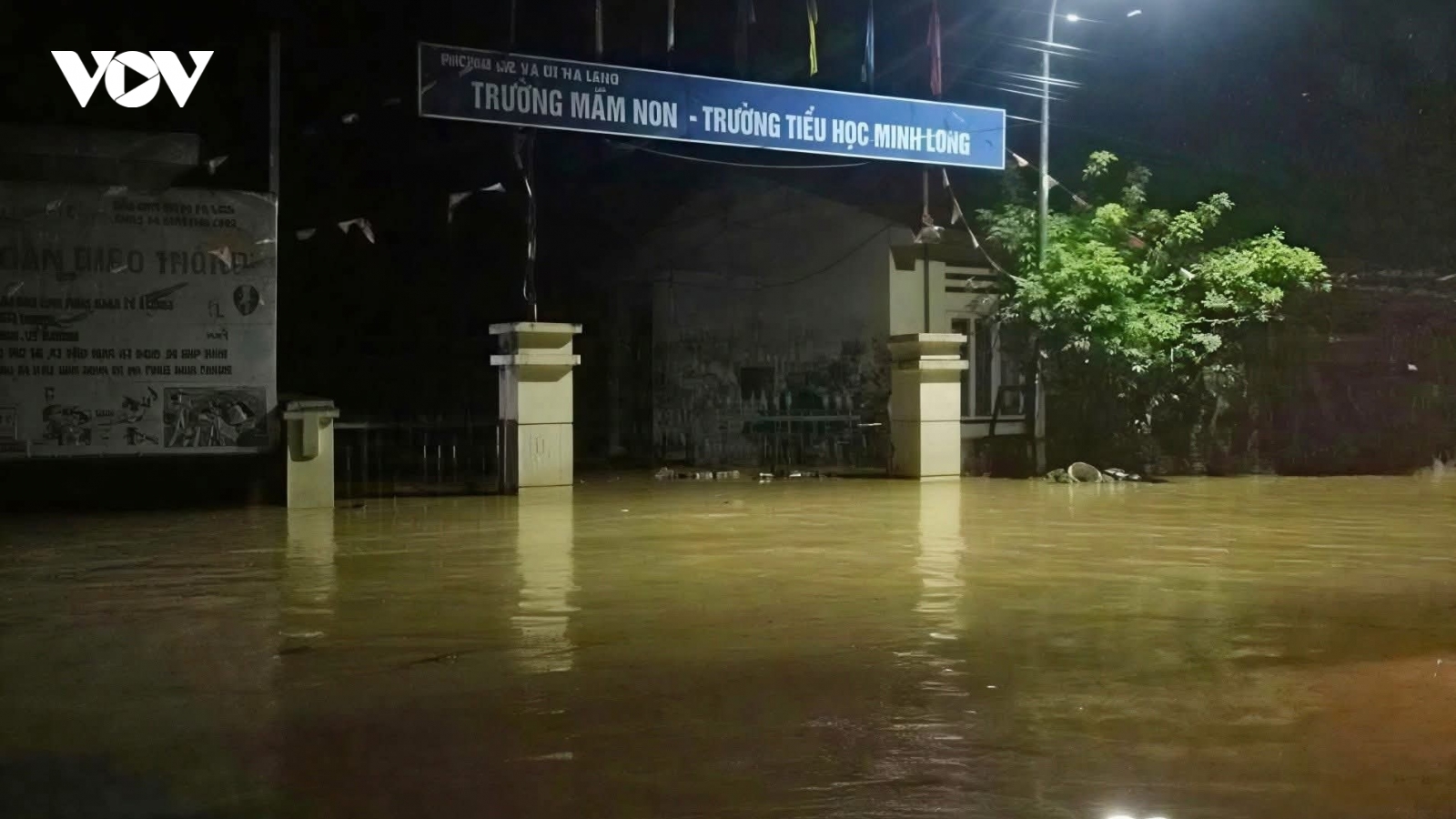 Mưa lũ tàn phá đường xá, gây ngập cục bộ, Cao Bằng khẩn trương ứng phó