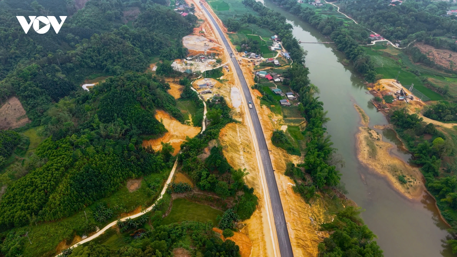 Đường lên Trà Lĩnh: Công trường “không nghỉ” giữa đại ngàn Đông Bắc