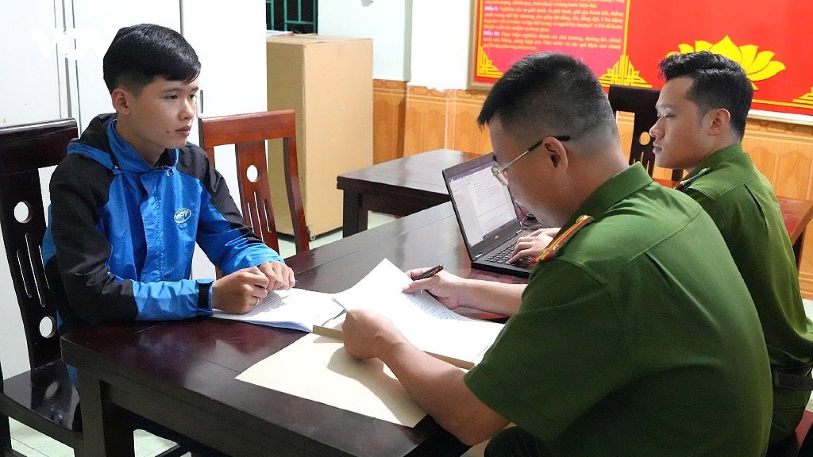 Dựng chuyện bị cướp để che giấu hành vi đánh bạc qua mạng