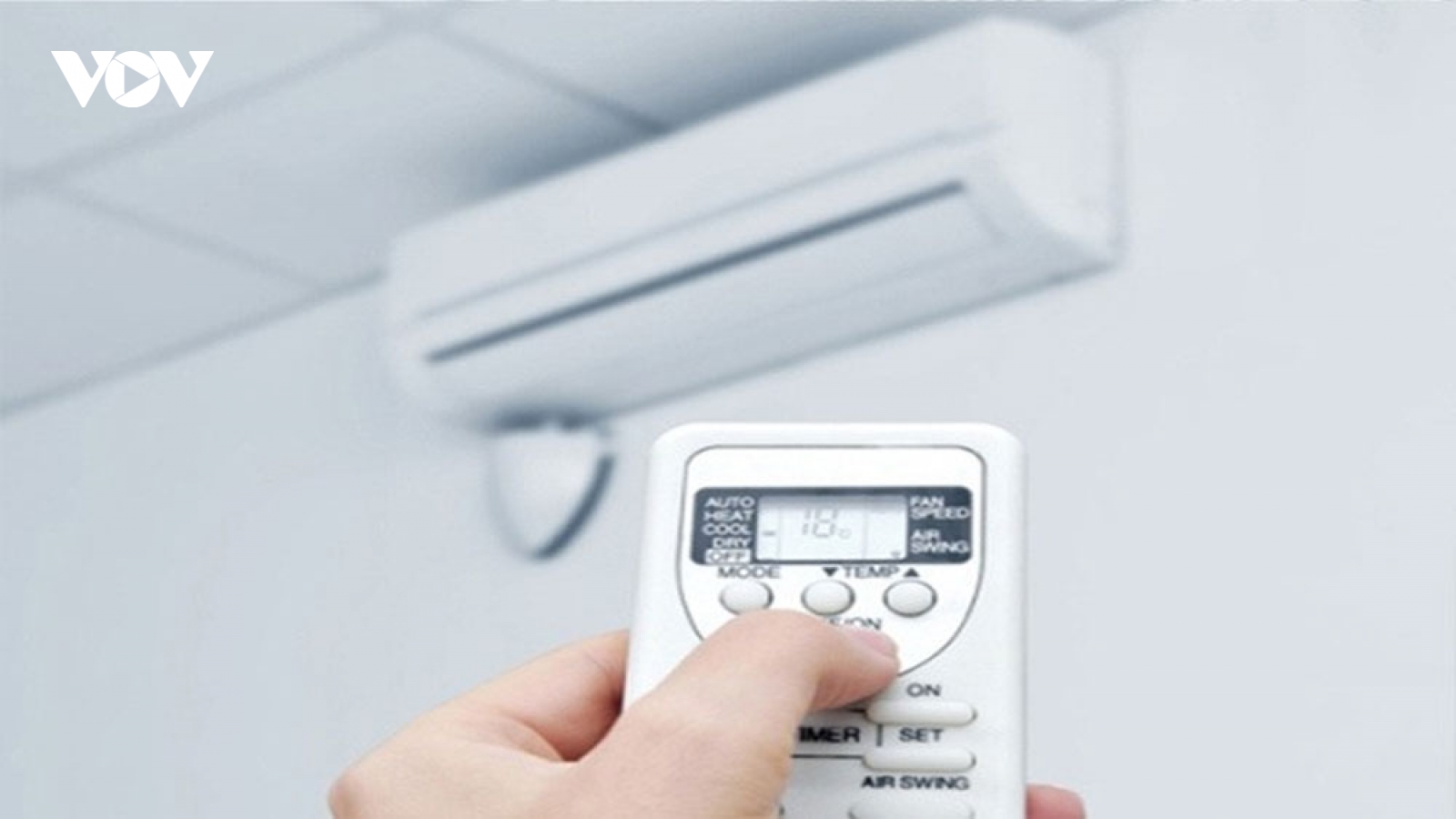 Vừa tắm xong vào phòng điều hòa nguy hiểm thế nào?