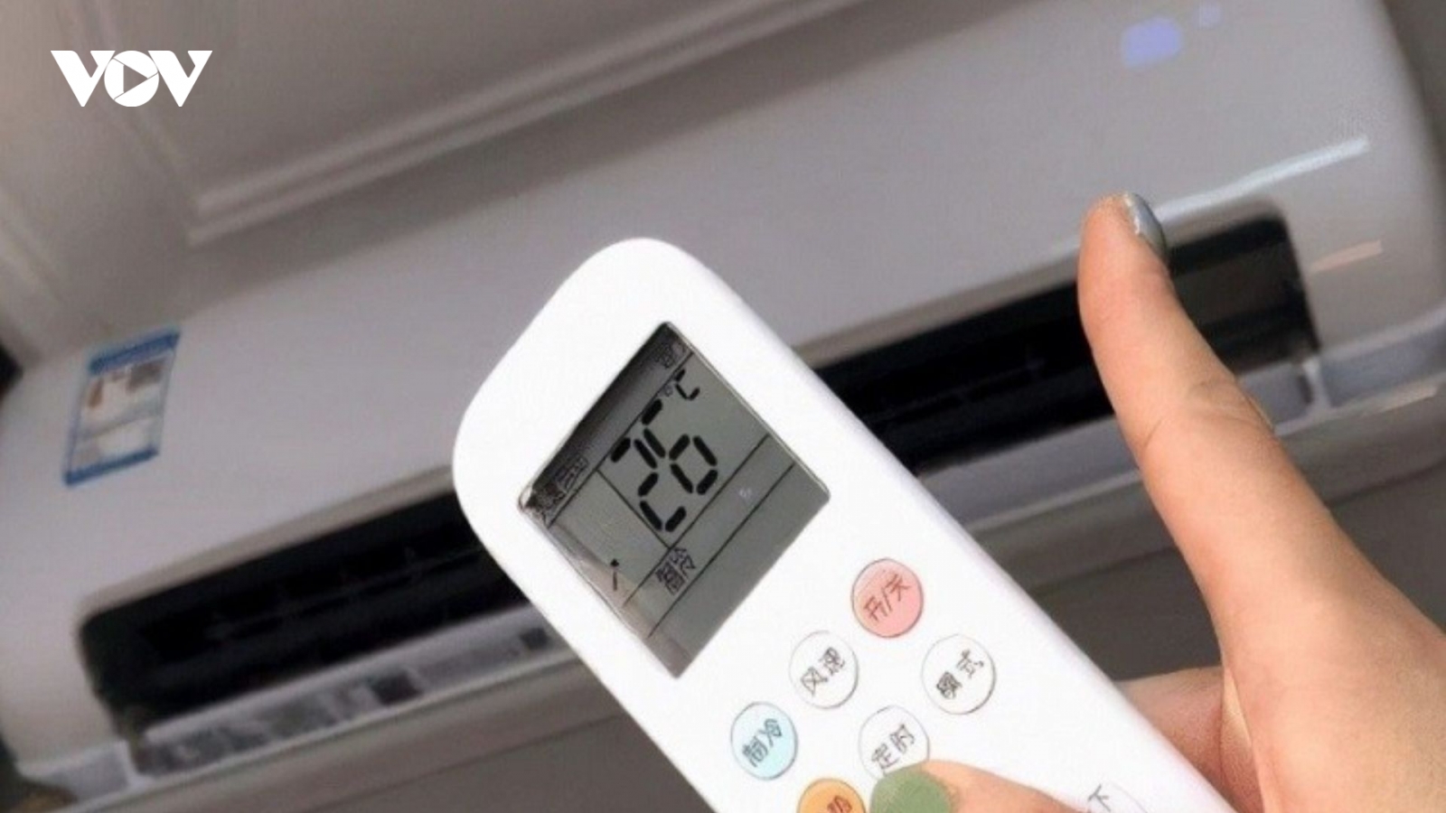 Giữa nắng nóng gay gắt, bật điều hòa 25-28 độ C là an toàn cho sức khỏe?