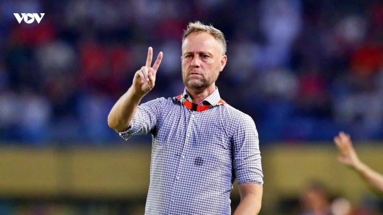 HLV Polking bị cấm chỉ đạo ở vòng 23 V-League 2025/2026