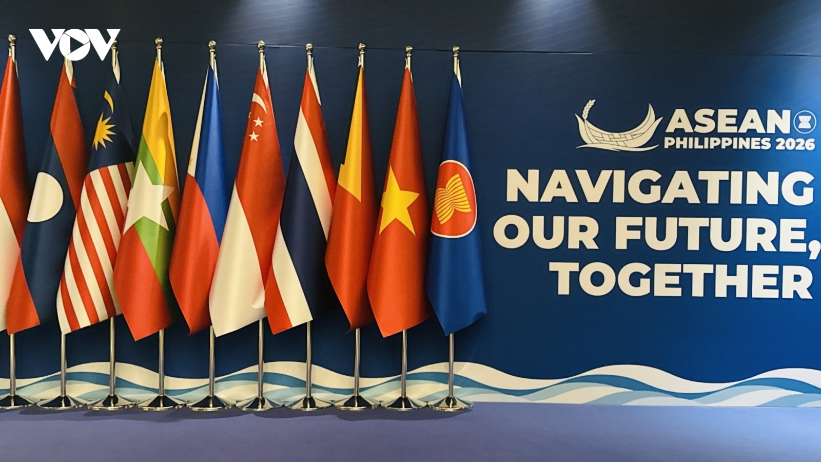 Thủ tướng Thái Lan có cuộc gặp Thủ tướng Campuchia bên lề Hội nghị cấp cao ASEAN