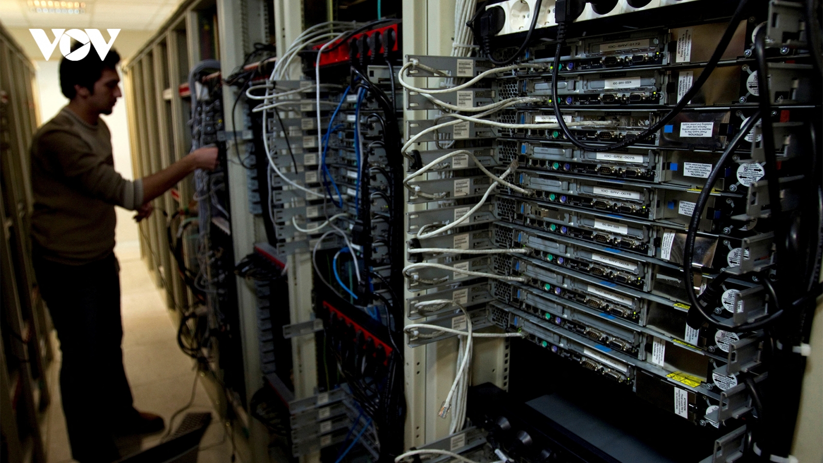Tổng thống Iran ra lệnh khôi phục dịch vụ internet