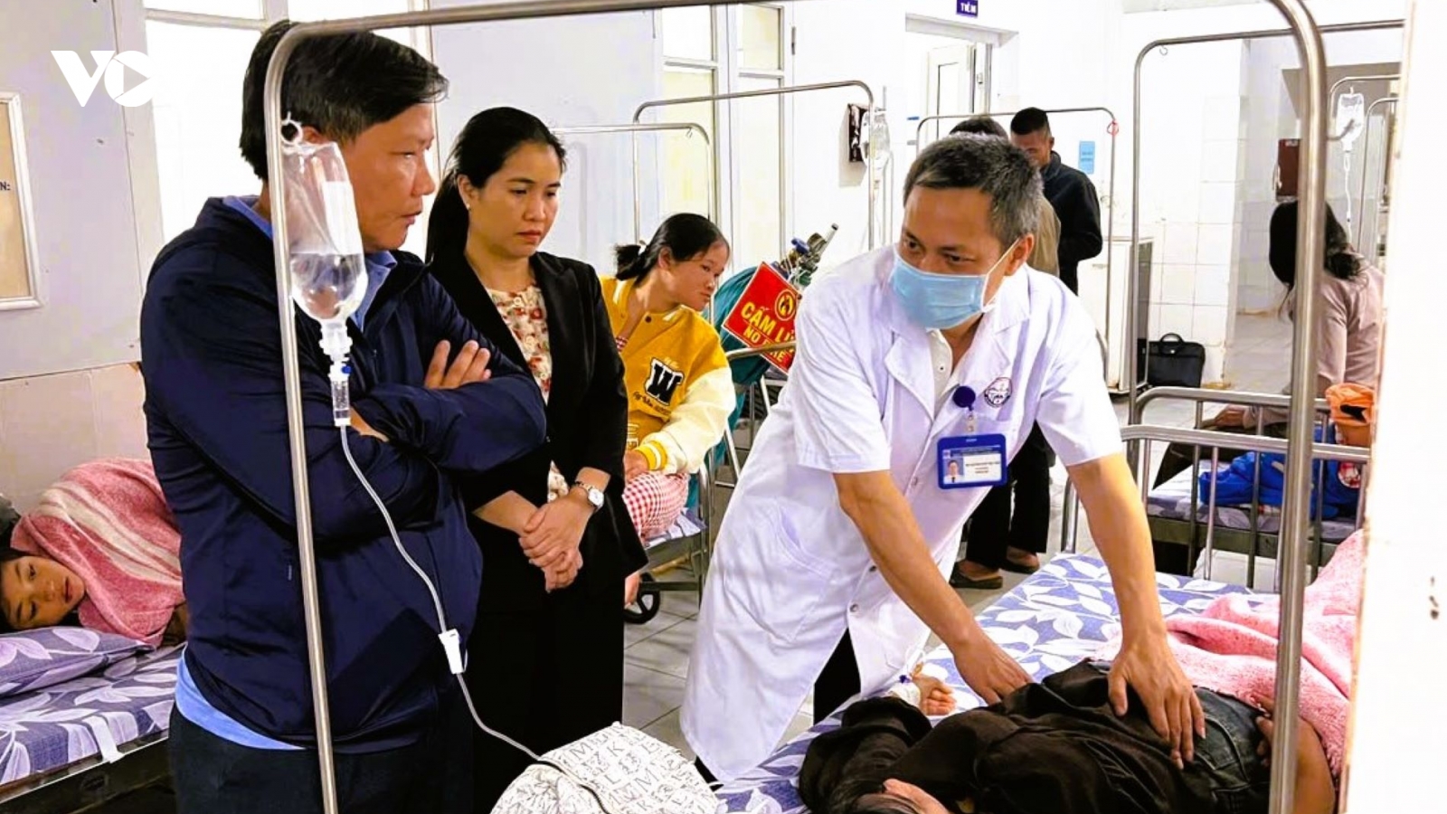 Gần 50 người ở Quảng Trị nhập viện nghi ngộ độc do ăn bánh mì