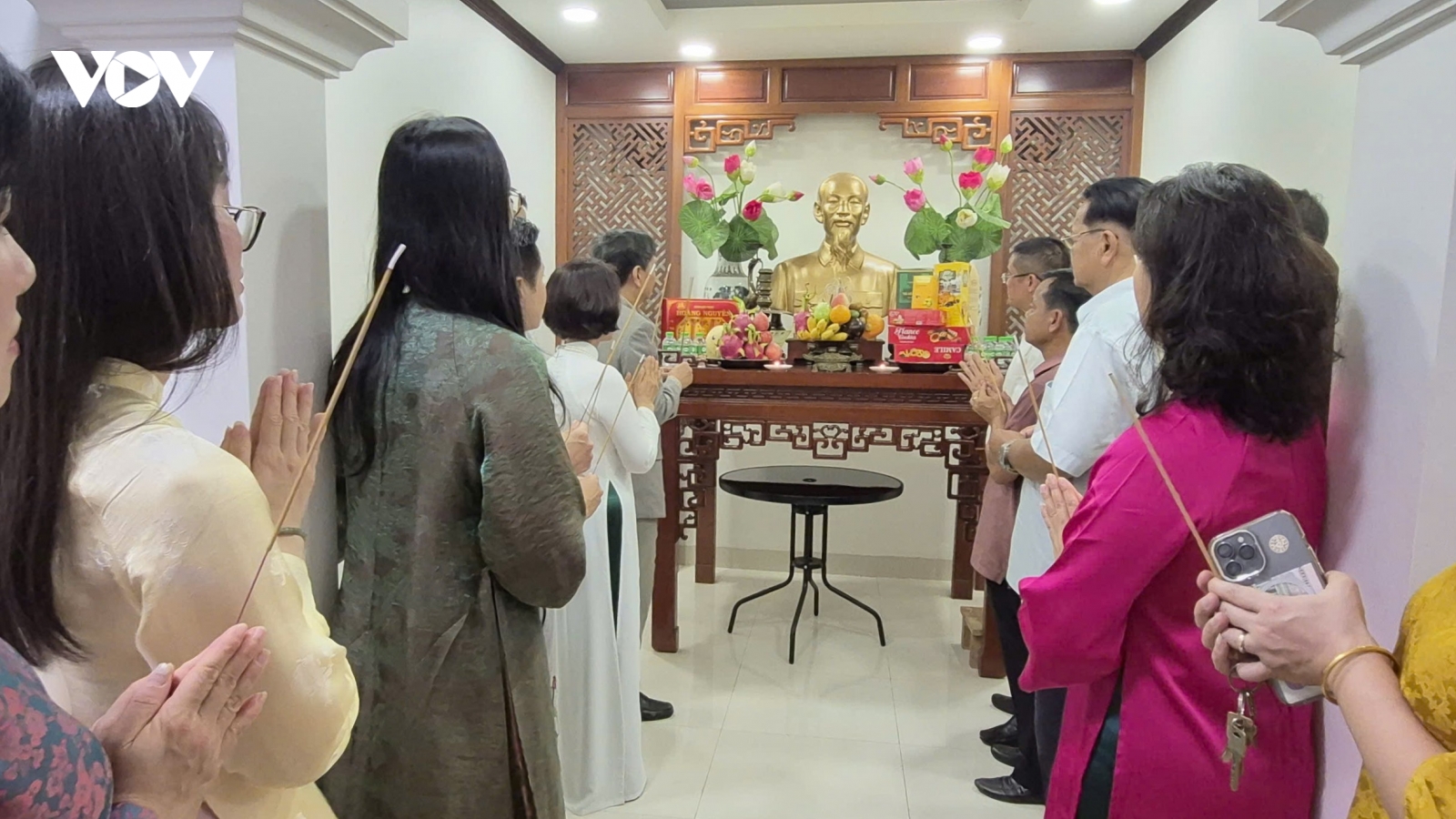 Nhiều hoạt động ý nghĩa kỷ niệm 136 năm Ngày sinh Chủ tịch Hồ Chí Minh tại Lào