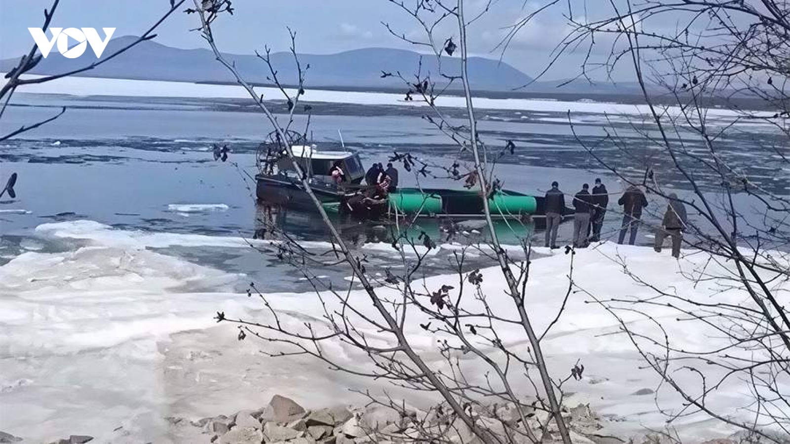 Lật thuyền chở khách du lịch trên hồ Baikal làm 5 người thiệt mạng