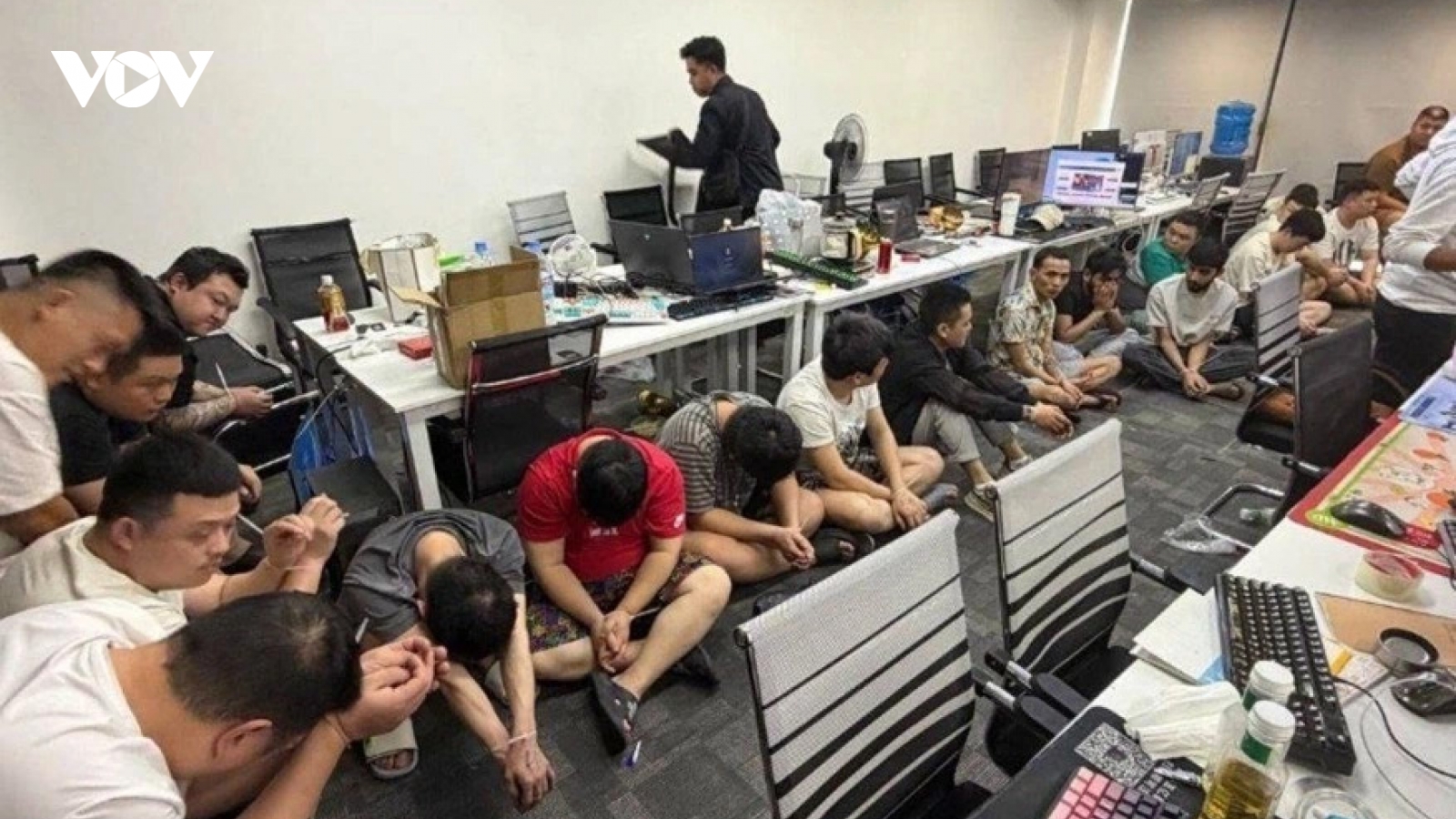 Bộ Ngoại giao thông tin vụ hàng trăm người Việt bị bắt ở Campuchia và Indonesia