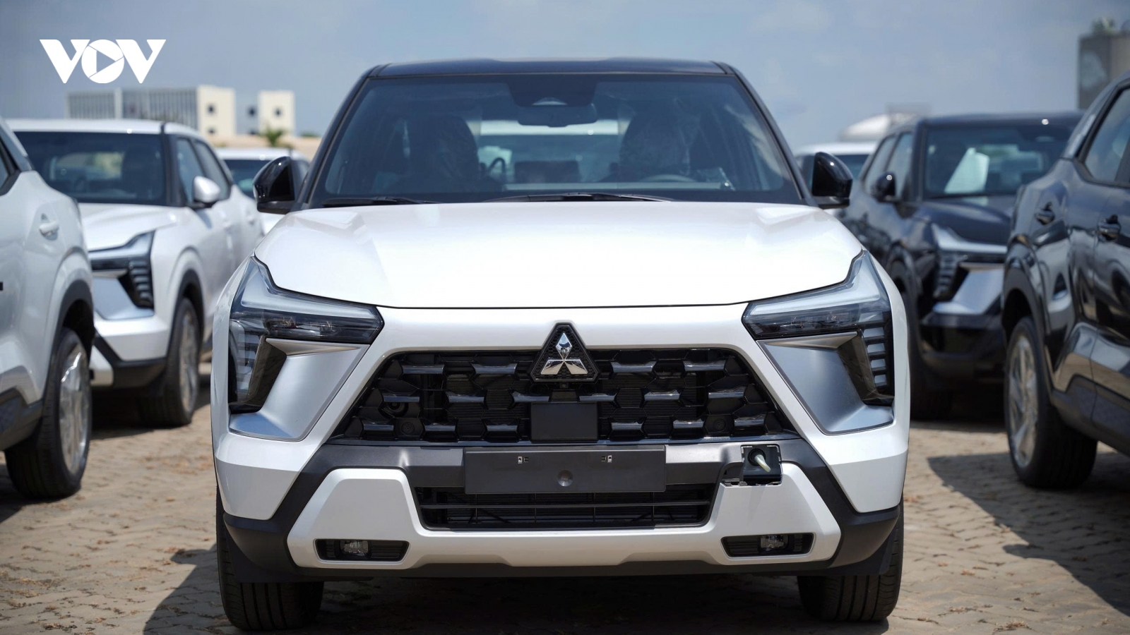 Mitsubishi Xforce 2026 ra mắt, giá từ 605 triệu đồng