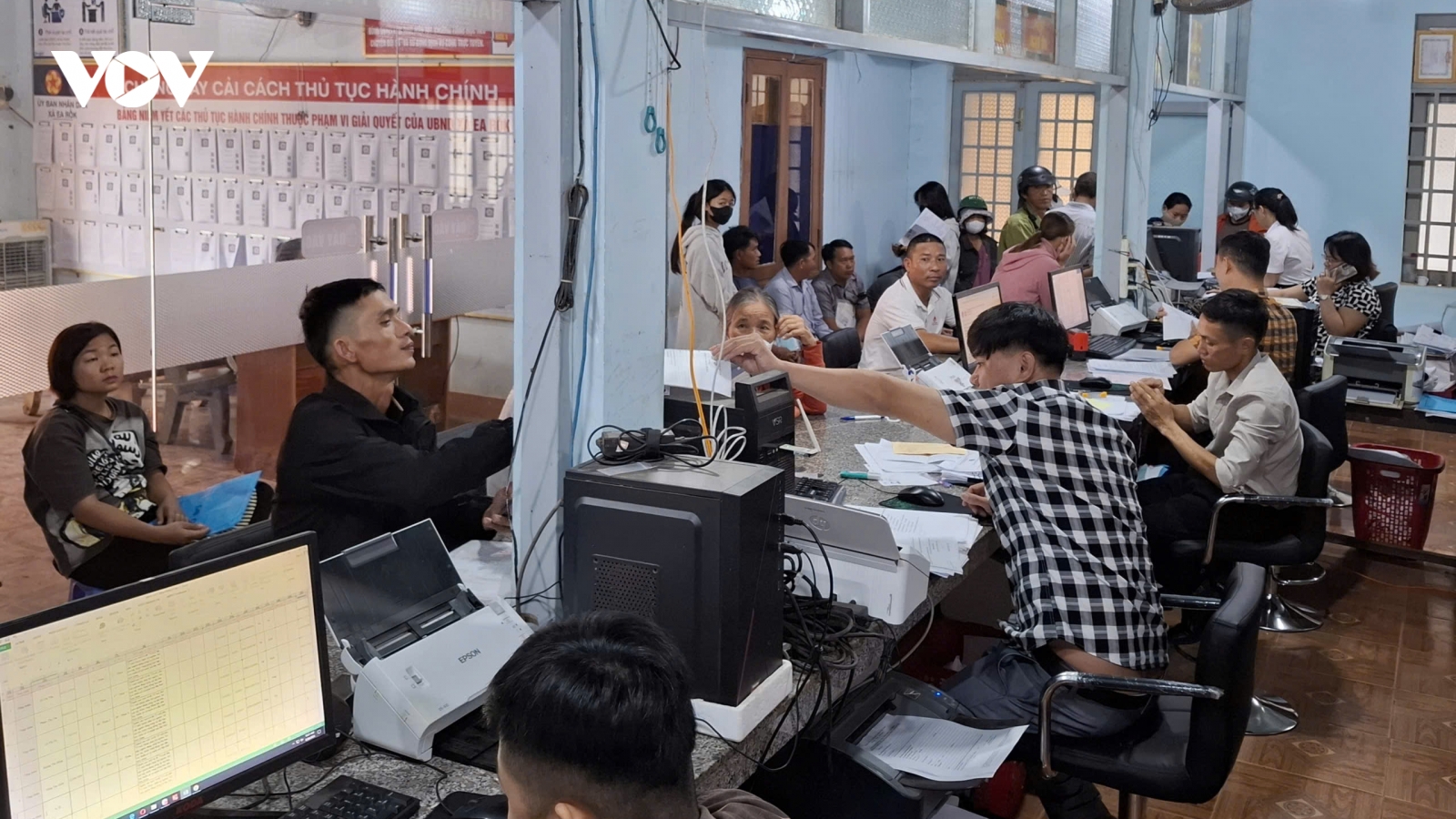 Chính quyền địa phương 2 cấp - áp lực từ thiếu đồng bộ năng lực số