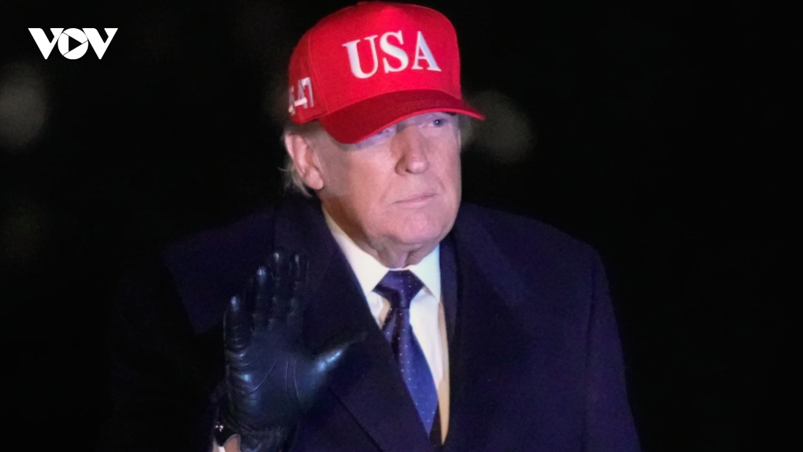 Ông Trump ám chỉ chiến dịch quân sự nhằm vào Iran sẽ tiếp tục