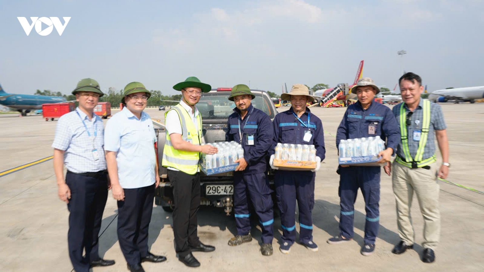 Bảo đảm an toàn khai thác cảng hàng không trong thời tiết nắng nóng