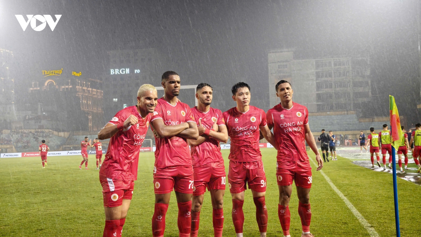 Đội hình tiêu biểu vòng 23 V-League: Vinh danh CLB CAHN