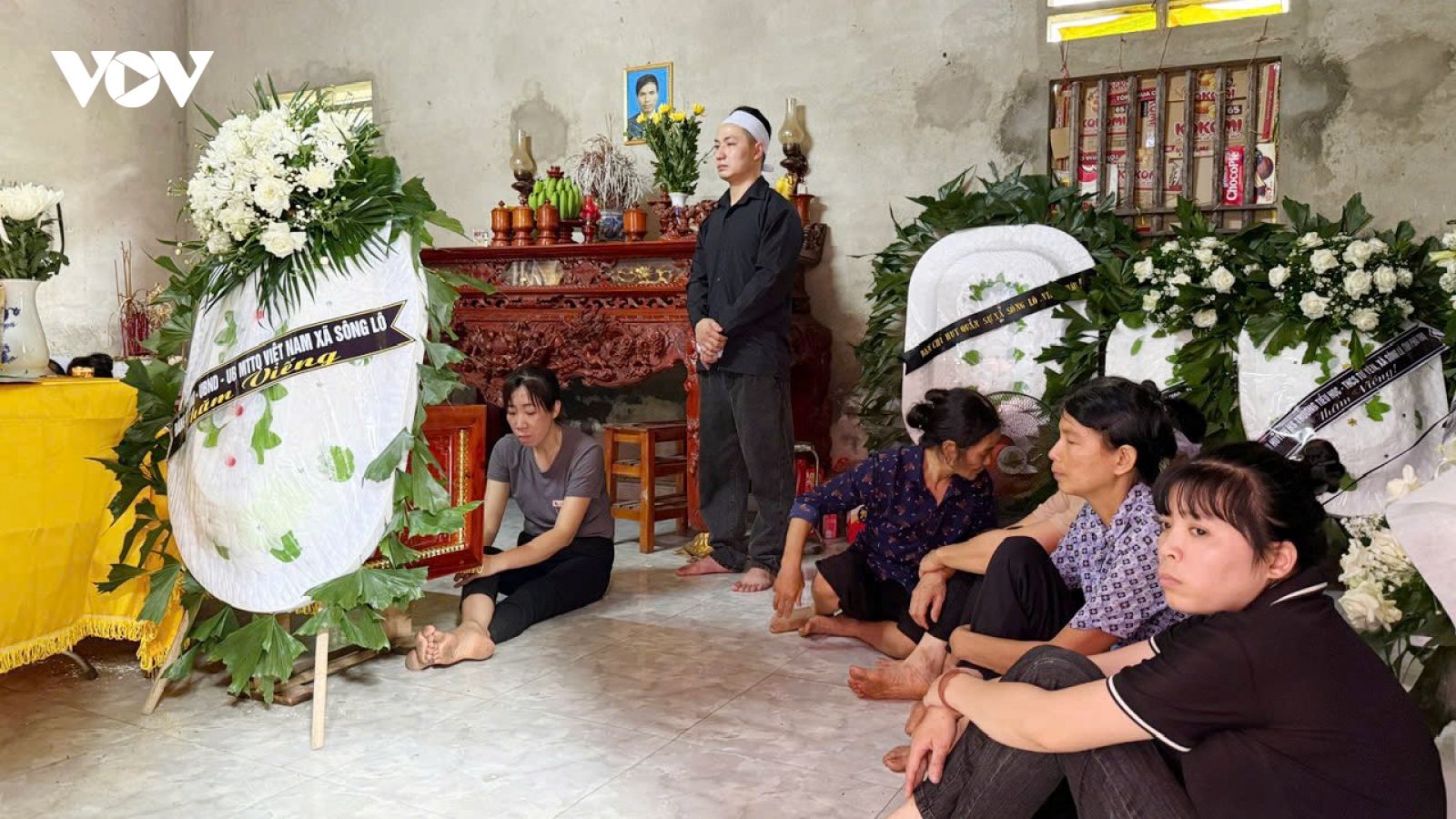 Nghẹn lòng 5 đám tang học sinh đuối nước tại xã nghèo ở Phú Thọ