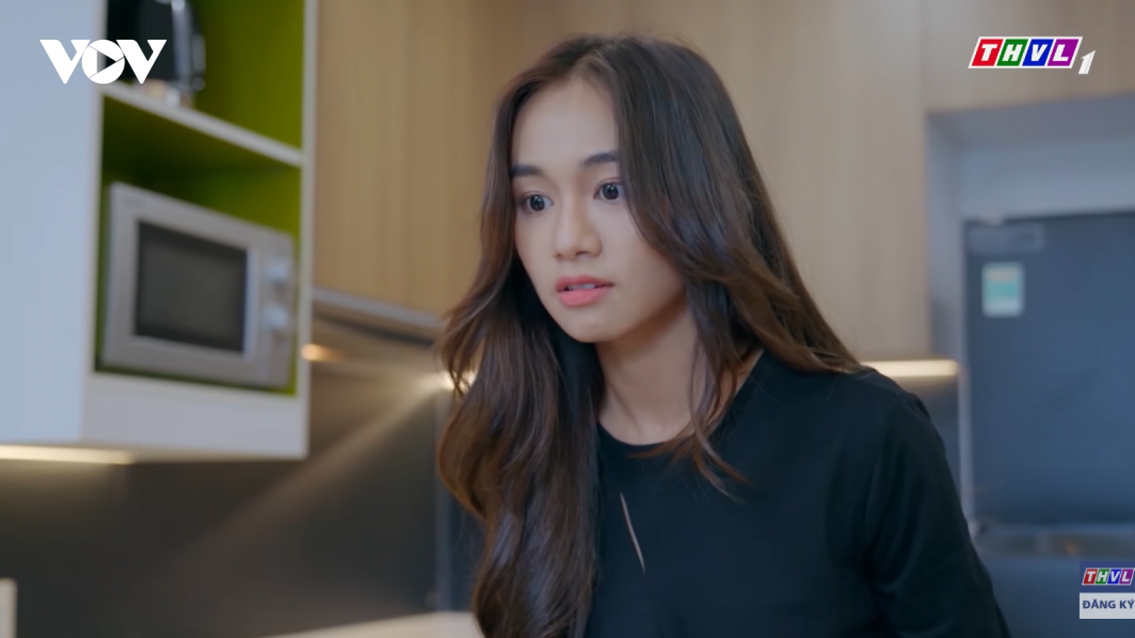 Kết phim "Bóng ma hạnh phúc": Khán giả hả hê khi cặp đôi ngoại tình tự hại nhau
