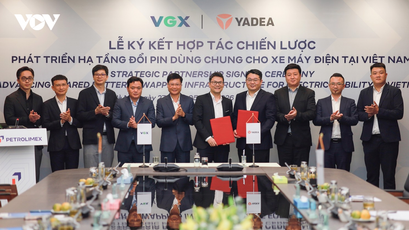 Yadea bắt tay VGX phát triển hạ tầng đổi pin chung cho xe máy điện tại Việt Nam