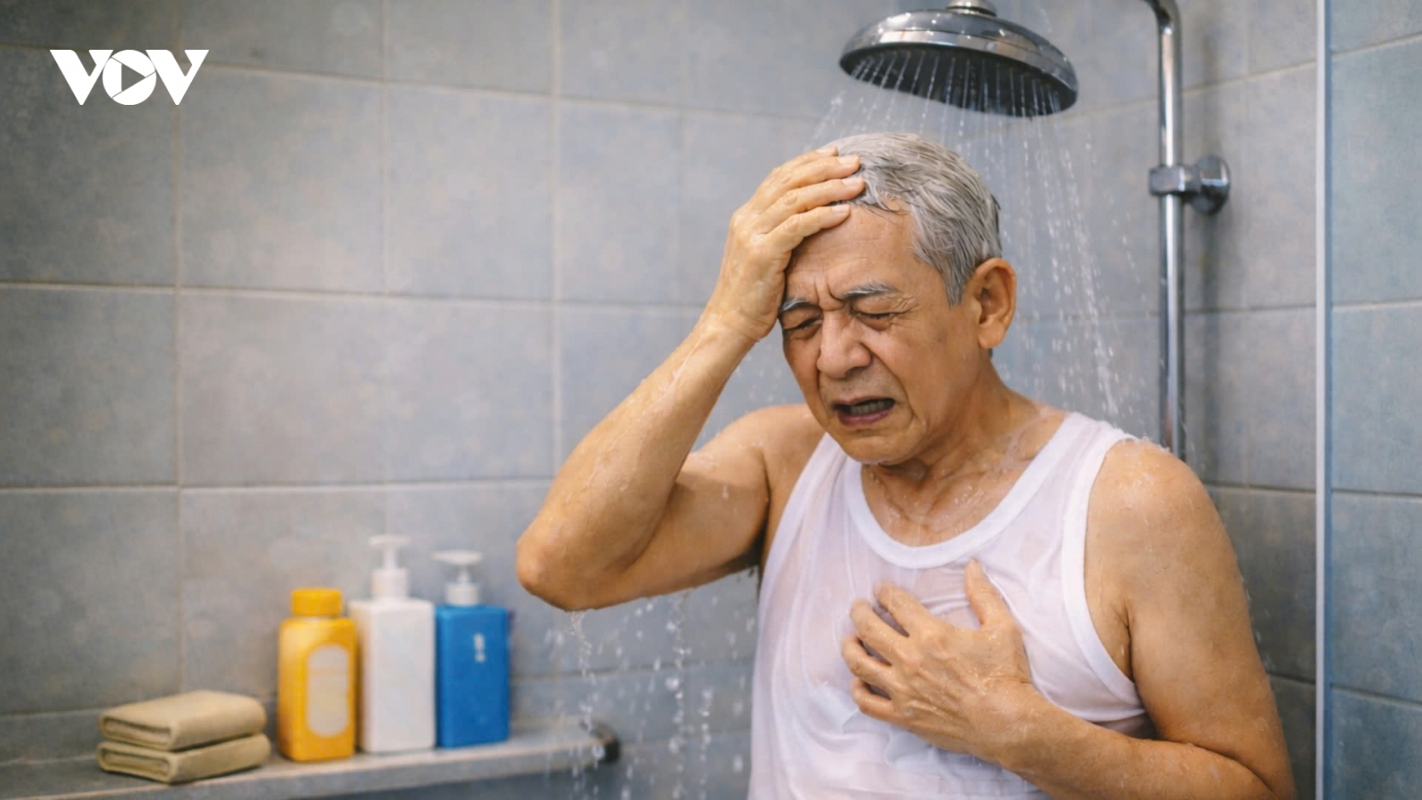 Tắm ngay khi vừa đi nắng về, thói quen giải nhiệt nhiều người đang hiểu sai