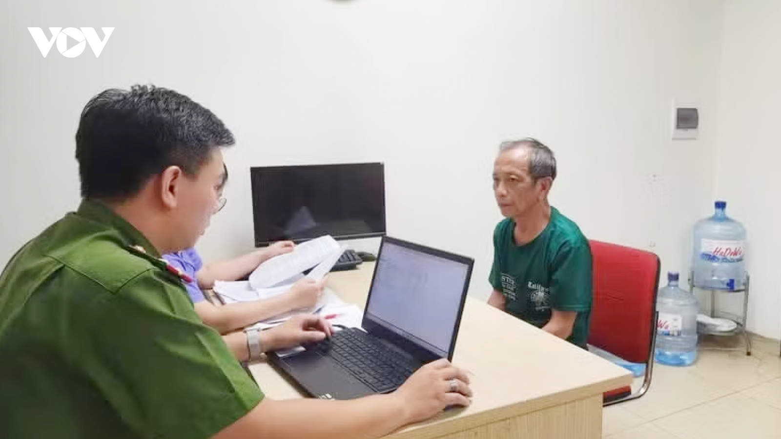 Lật tẩy chiêu lừa của "thần y" dùng mạng xã hội quảng cáo chữa bách bệnh