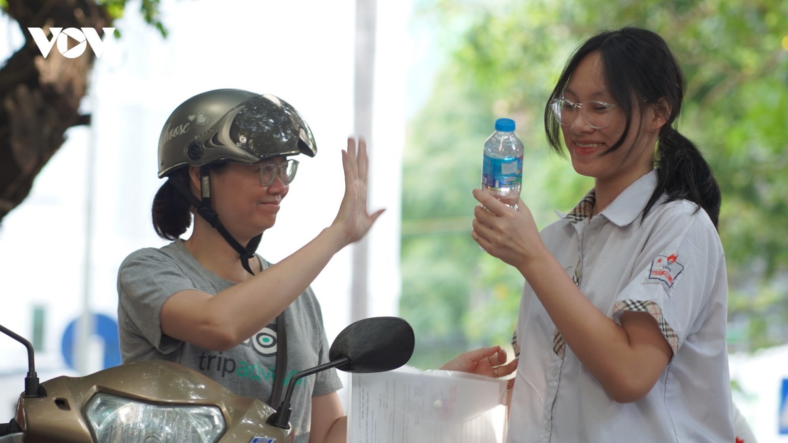 Tuyển sinh lớp 10 ở Hà Nội: Phụ huynh "hạ nhiệt" kỳ thi bằng phương án dự phòng