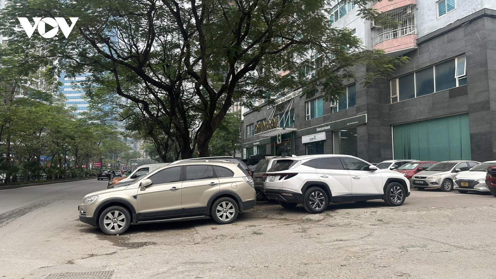 Hà Nội đề xuất tăng phí sử dụng lòng đường, vỉa hè mức phí cao nhất 400.000đ/m2