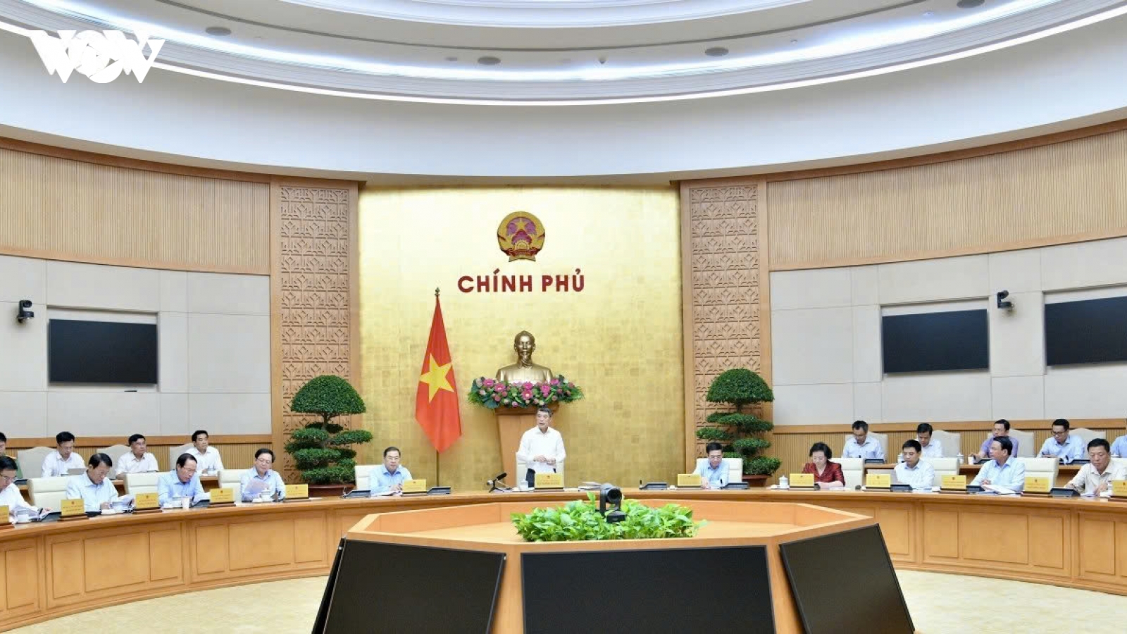 Phân công 6 Phó Thủ tướng chỉ đạo các địa phương đạt tăng trưởng 10%