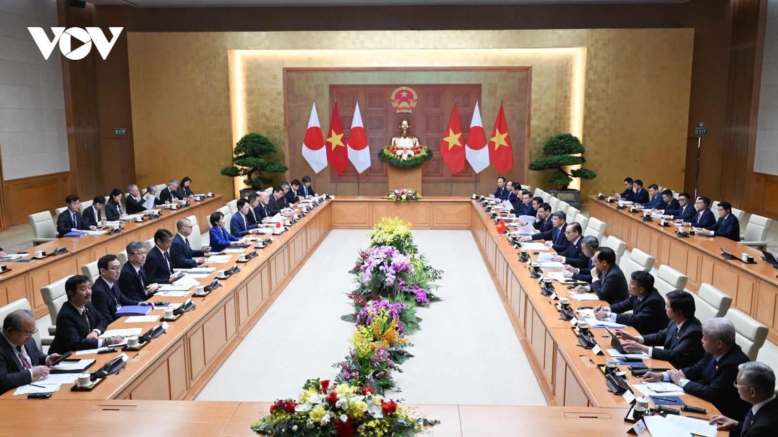 Thủ tướng Lê Minh Hưng hội đàm với Thủ tướng Nhật bản Takaichi Sanae
