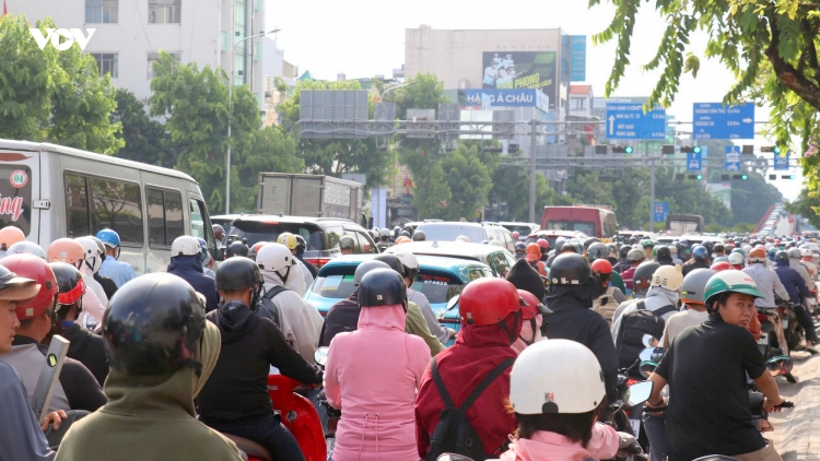 Đường Cộng Hòa thông thoáng trong ngày chính thức áp dụng phân làn linh hoạt
