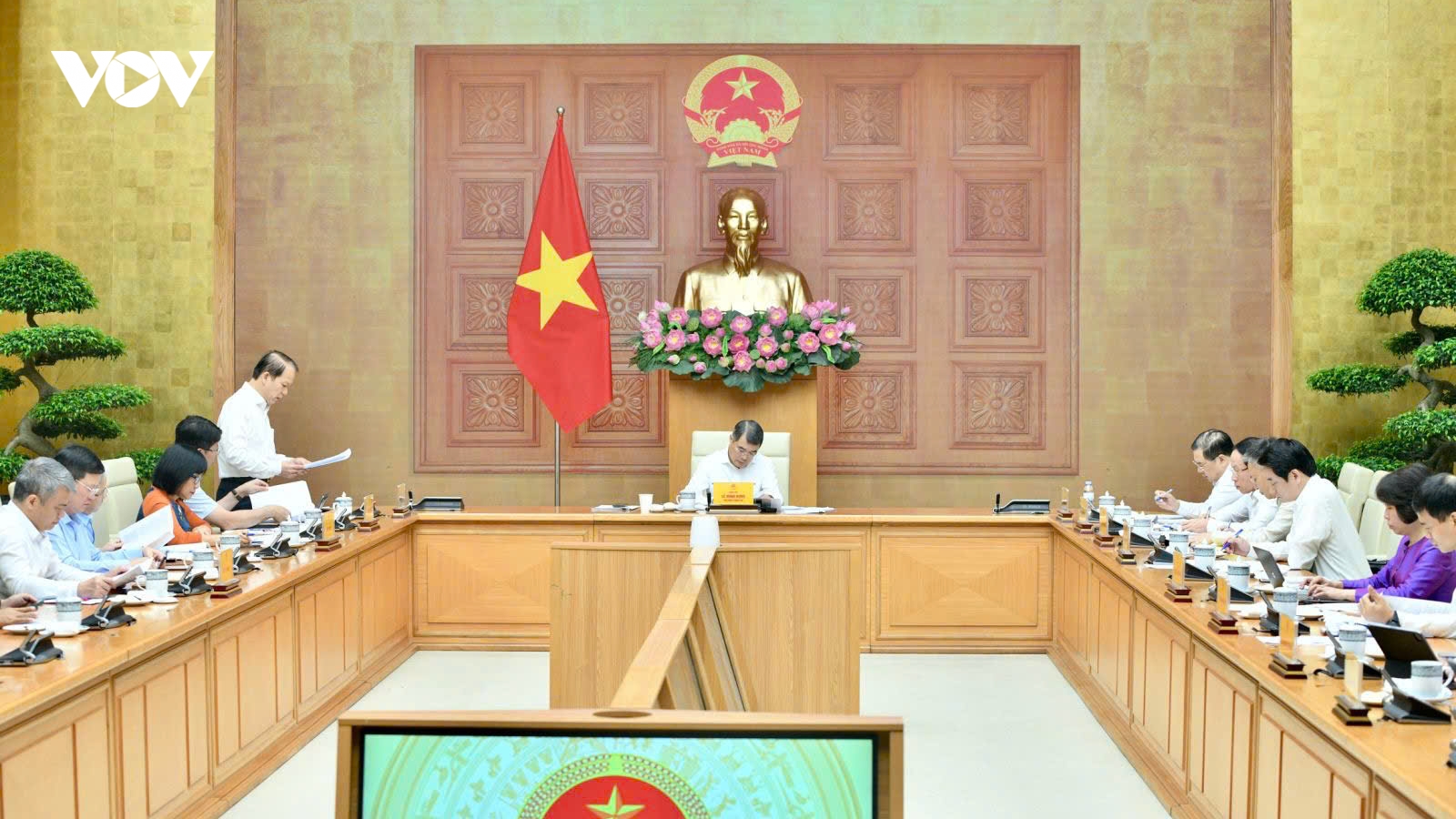 Thủ tướng: Xây dựng, hoàn thiện thể chế phù hợp để xác lập mô hình tăng trưởng mới
