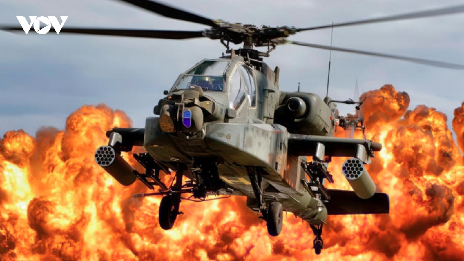 Điều Apache xuất trận ở Hormuz: Mỹ đáp trả Iran bằng “liên quân đa tầng”