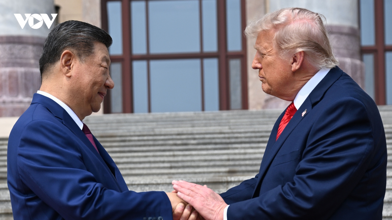 Ngôn ngữ cơ thể tiết lộ gì về phong cách lãnh đạo của ông Trump và ông Tập?