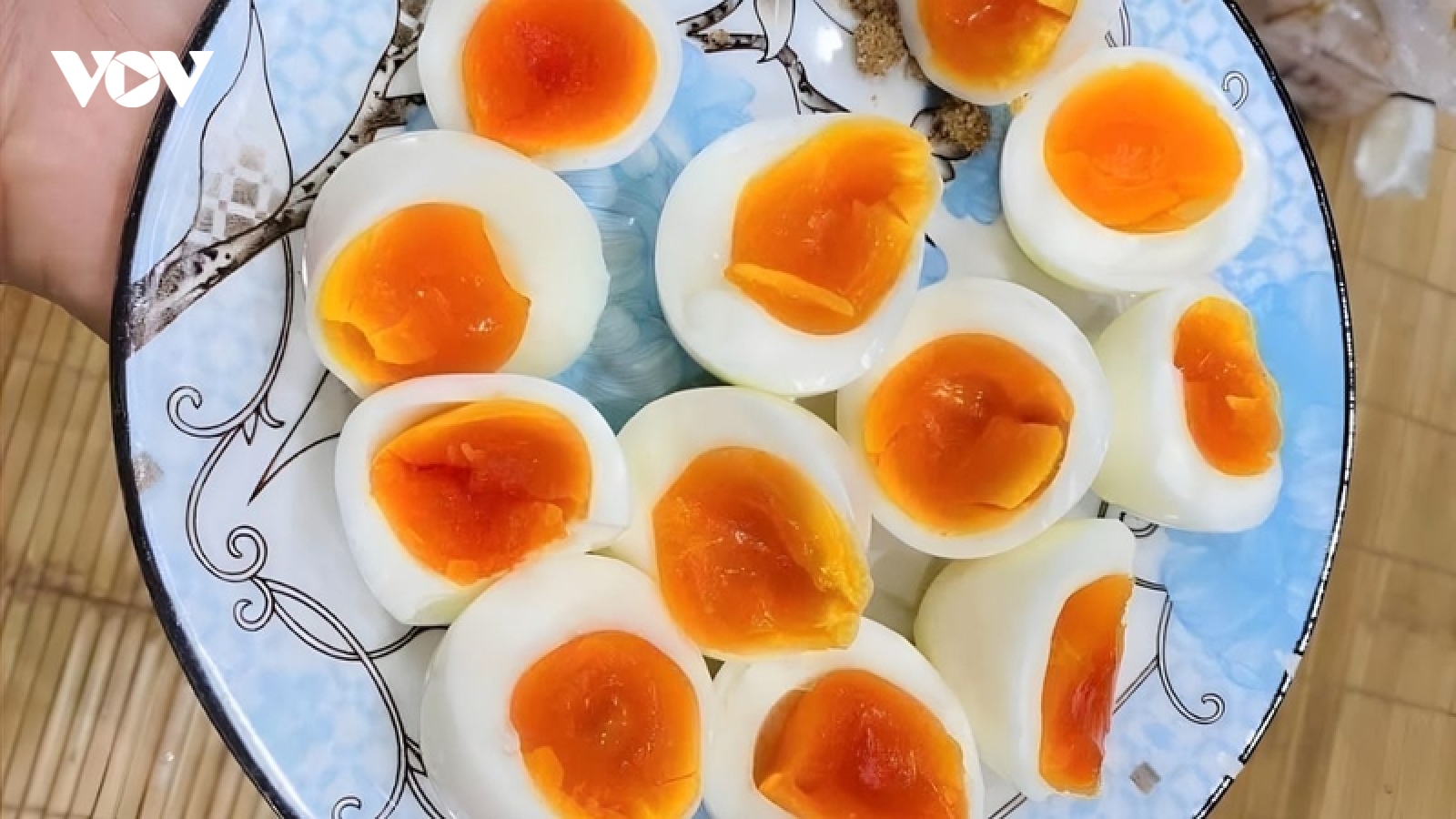 Trứng gà xanh khác gì trứng thường? Sự thật không phải ai cũng biết