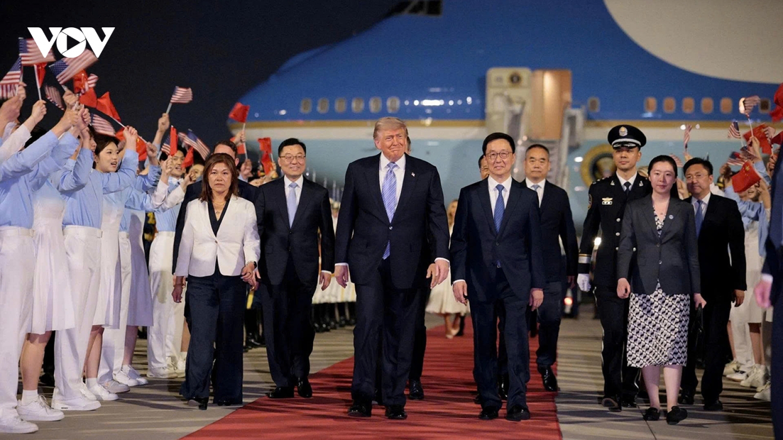 Tổng thống Mỹ Donald Trump đến Bắc Kinh, bắt đầu thăm Trung Quốc