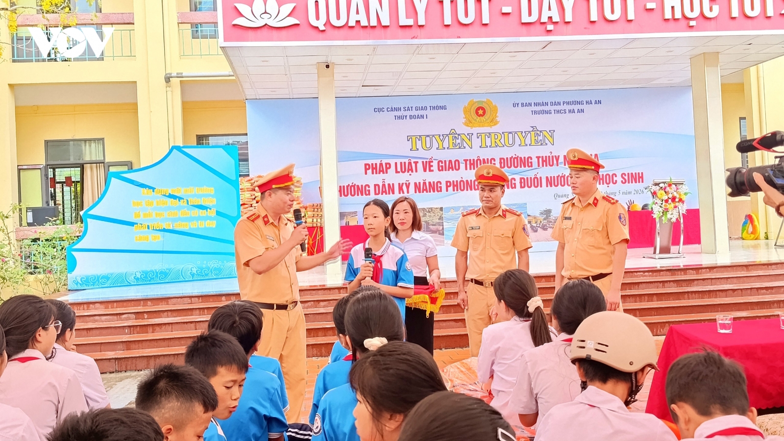 Hơn 1.300 học sinh được trang bị kỹ năng phòng, chống đuối nước trước mùa hè