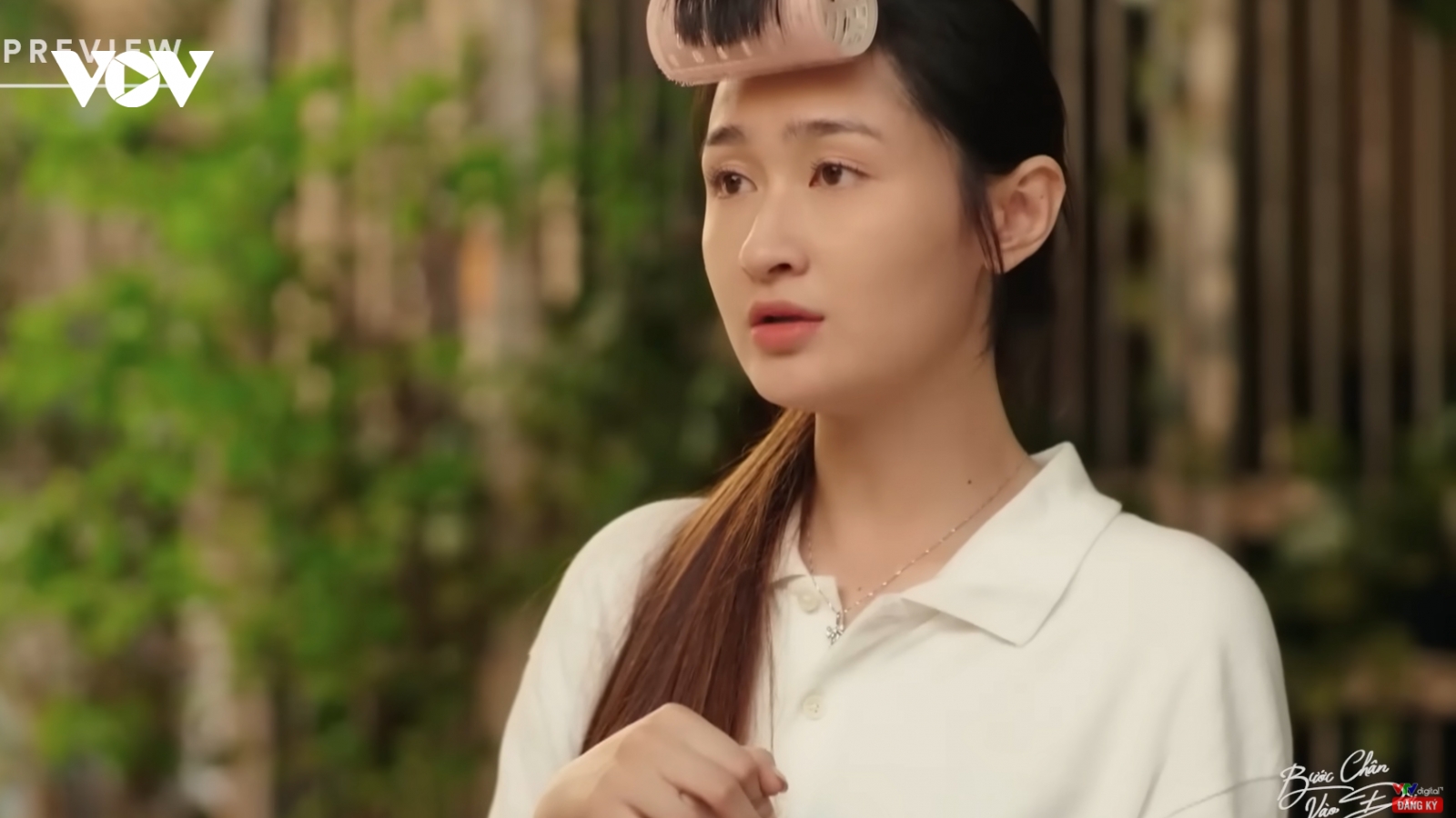 “Bước chân vào đời” tập 33: Trang từ chối tình cảm của Hưng