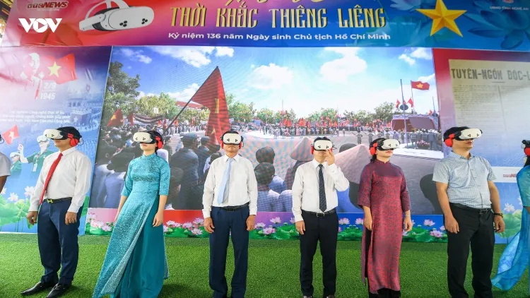 Trải nghiệm “Trở về thời khắc thiêng liêng” trên quê hương Bác Hồ