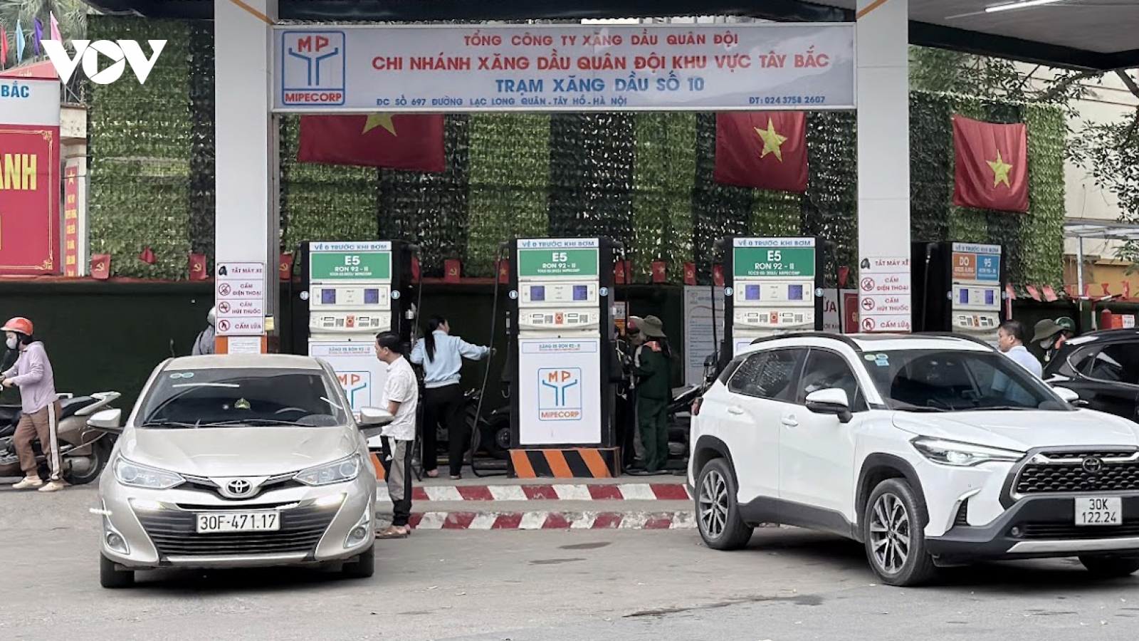 Giá xăng dầu đồng loạt giảm giá từ 15h00 chiều nay 28/5