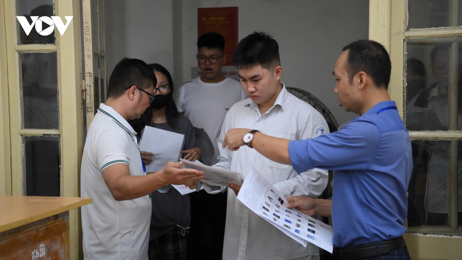 Kỳ thi tốt nghiệp THPT 2026: Hơn 1,22 triệu thí sinh, 98,45% đăng ký trực tuyến