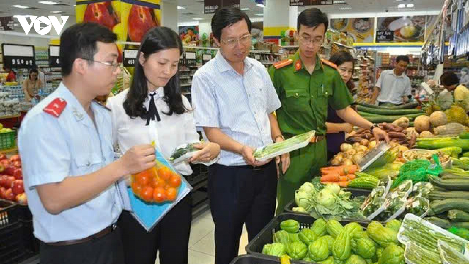 Hà Nội siết chặt an toàn thực phẩm dịp nghỉ lễ