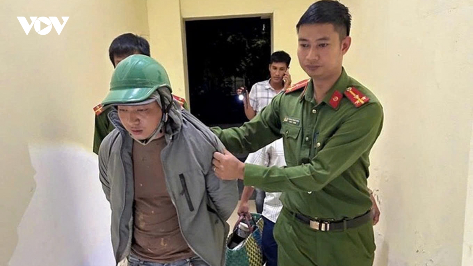 Bắt “siêu trộm” 9X chuyên đột nhập nhà dân để trộm vàng