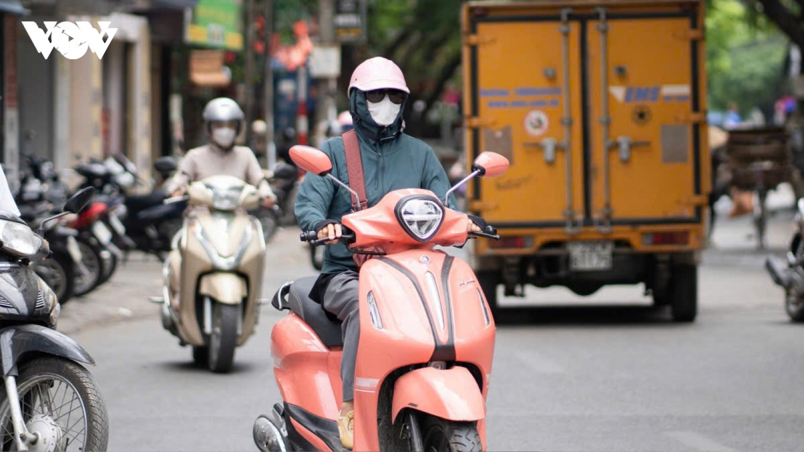 Thời tiết hôm nay 24/5: Nắng nóng “đổ lửa”, có nơi chạm ngưỡng 40 độ