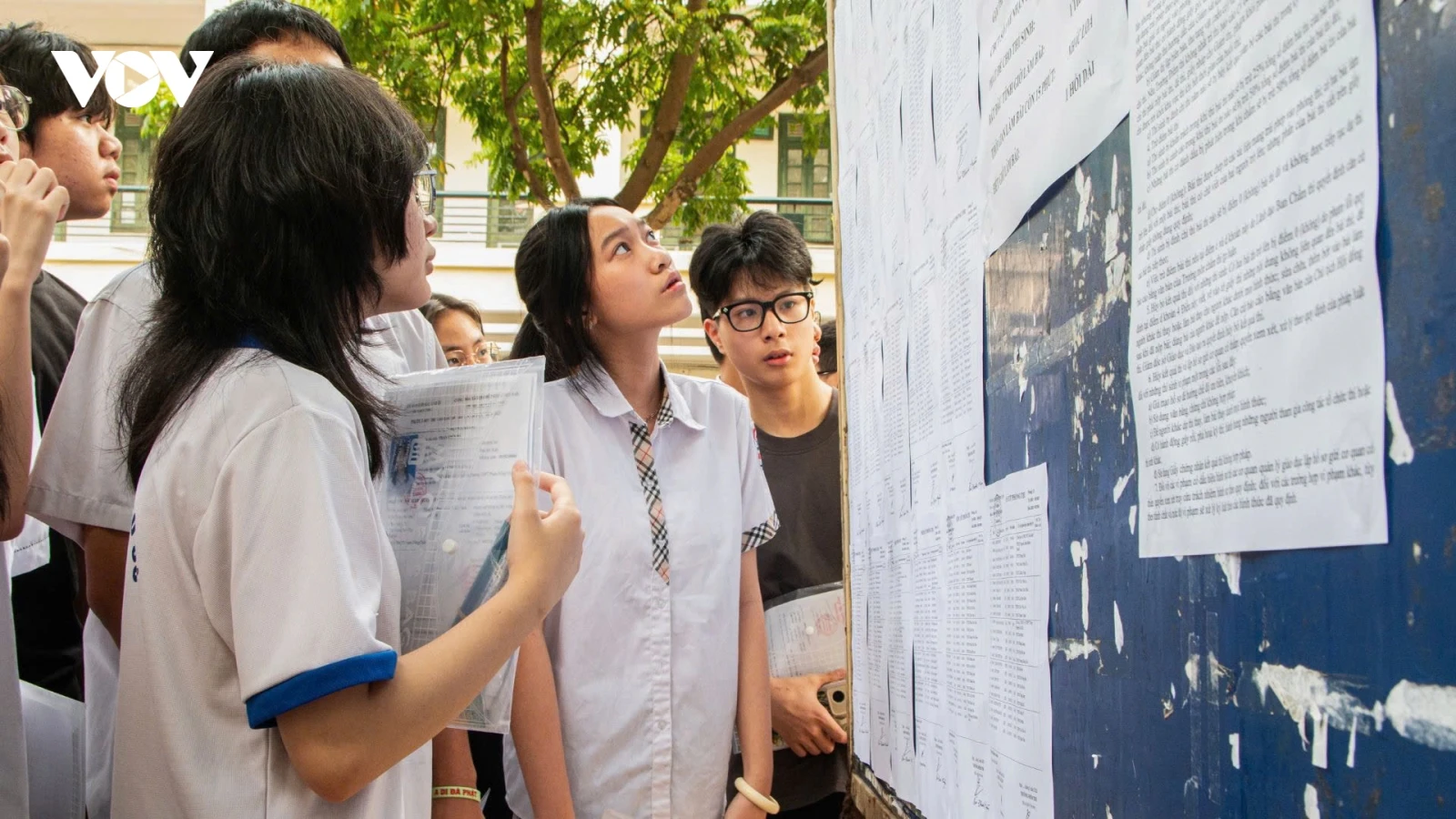 Điểm chuẩn lớp 10 Chuyên Khoa học Tự nhiên 2026: Chuyên Hóa dẫn đầu với 20,25 điểm