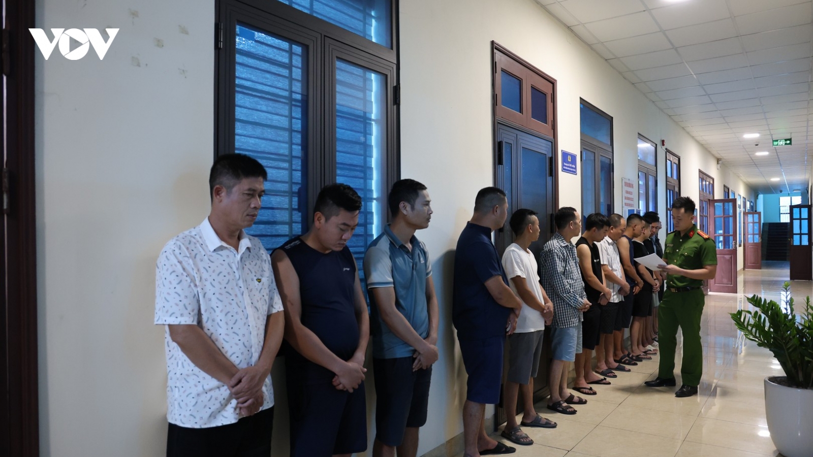 Triệt phá sới bạc thu "phí vào cửa", cho vay lãi nặng tại Ninh Bình