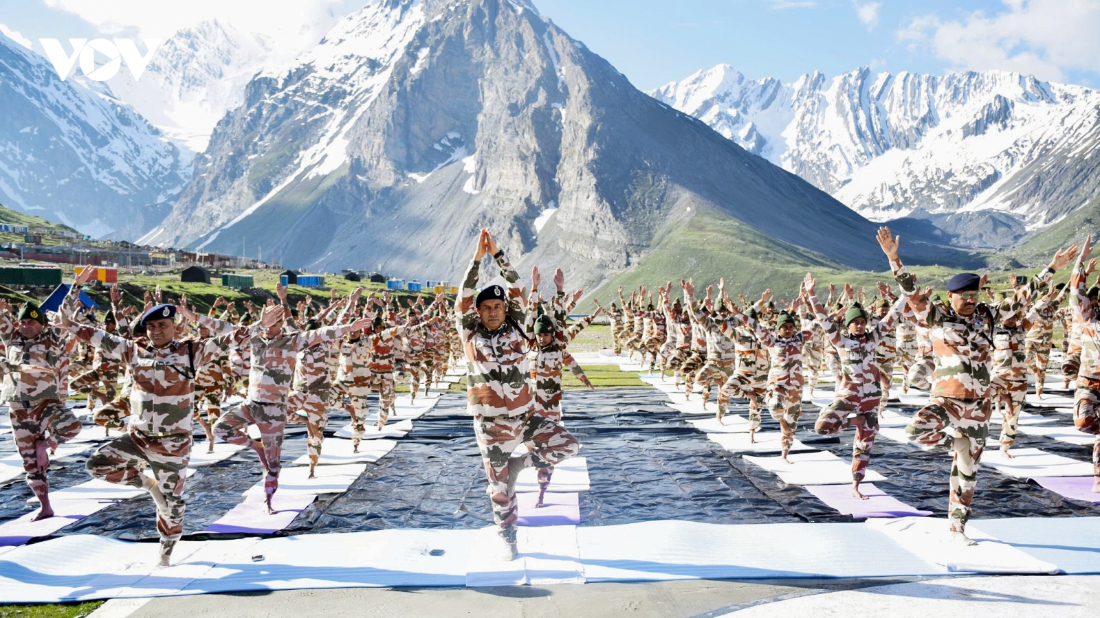 Hàng triệu người trên khắp thế giới cùng tập yoga trong ngày 21/6