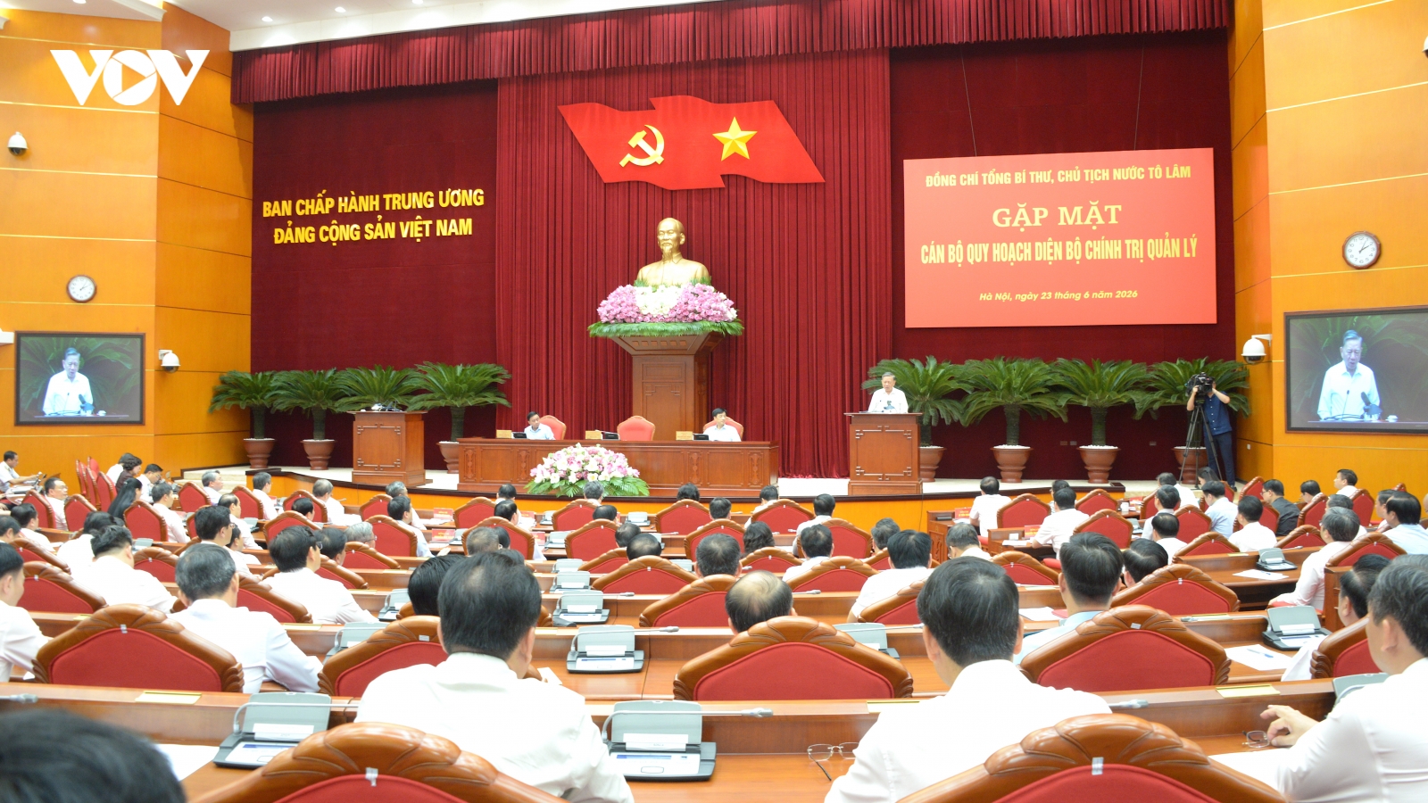 Tổng Bí thư, Chủ tịch nước Tô Lâm gặp mặt cán bộ quy hoạch diện Bộ Chính trị quản lý