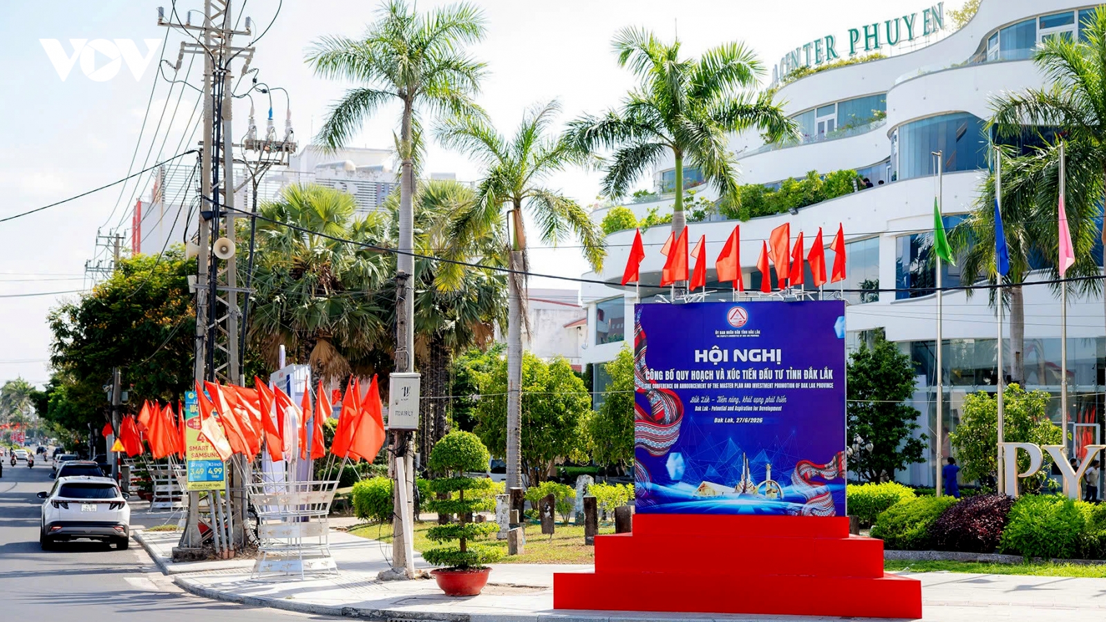 Đắk Lắk rực sắc màu trước ngày hội xúc tiến đầu tư