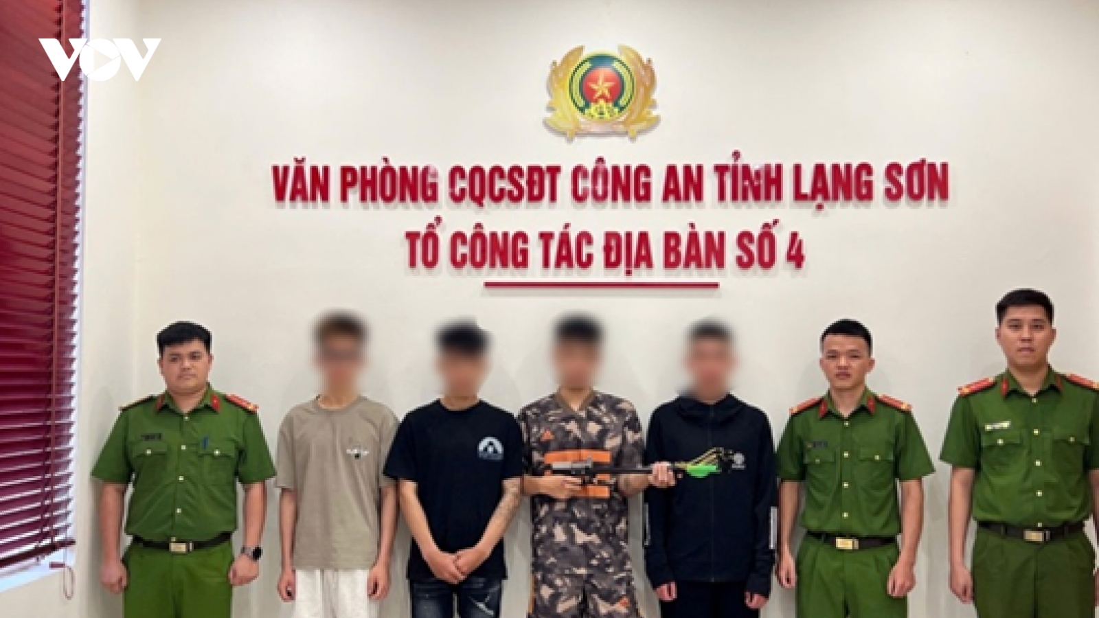 Lạng Sơn: Mang hung khí đuổi đánh nhau trên đường, nhóm thanh niên bị tạm giữ