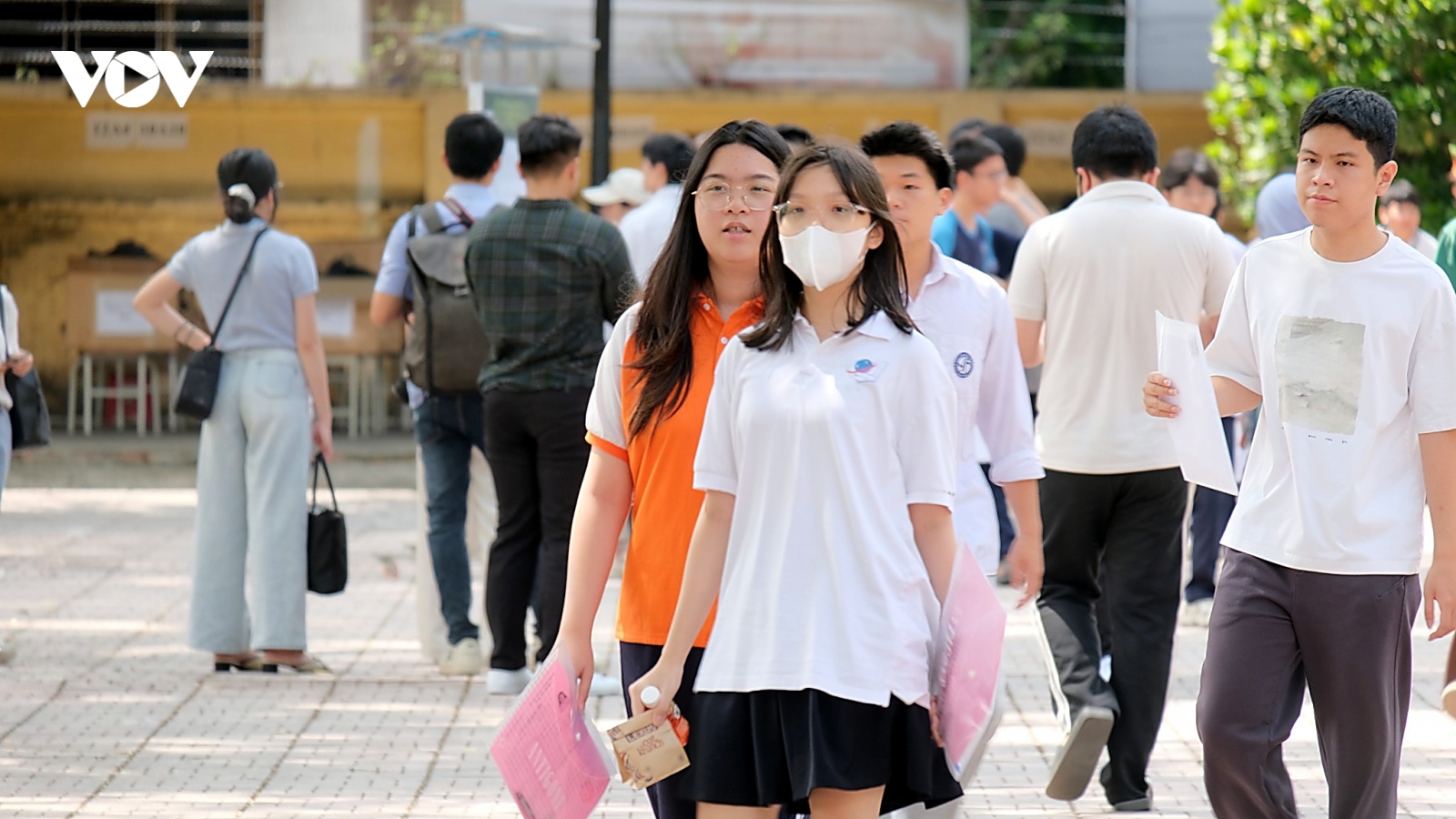 Hơn 1,2 triệu thí sinh chính thức bước vào kỳ thi tốt nghiệp THPT với môn Ngữ văn