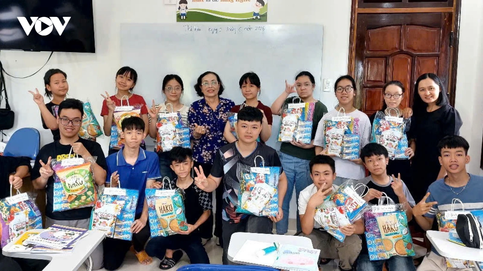 Nhiều hoạt động chăm lo trẻ em hoàn cảnh khó khăn ở vùng núi Đà Nẵng