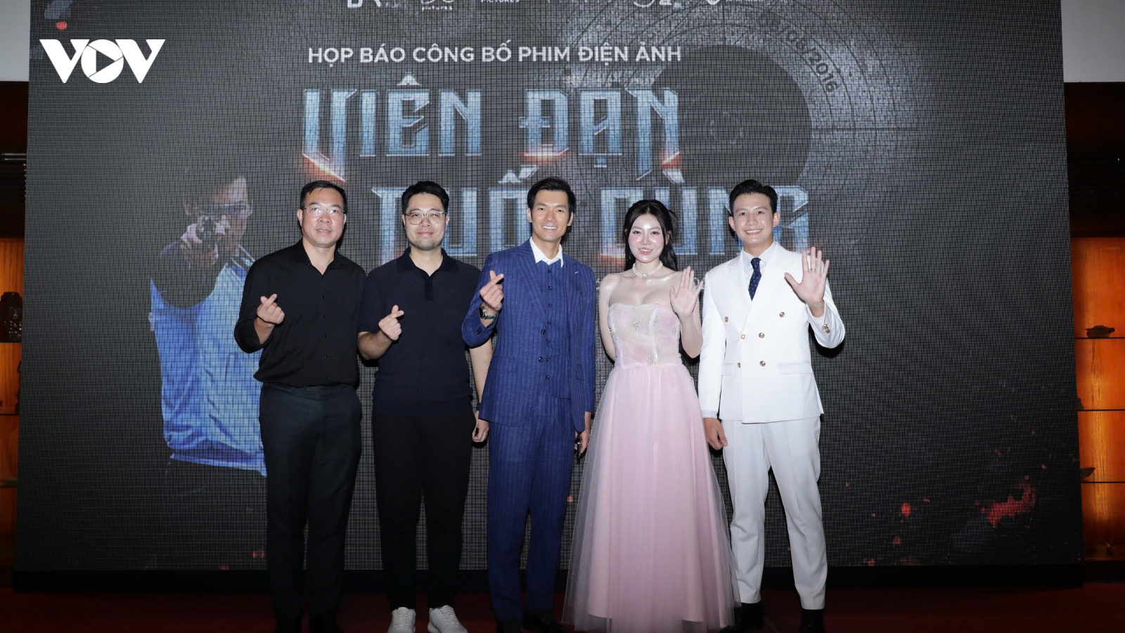 Xạ thủ Hoàng Xuân Vinh xúc động khi cuộc đời được đưa lên màn ảnh