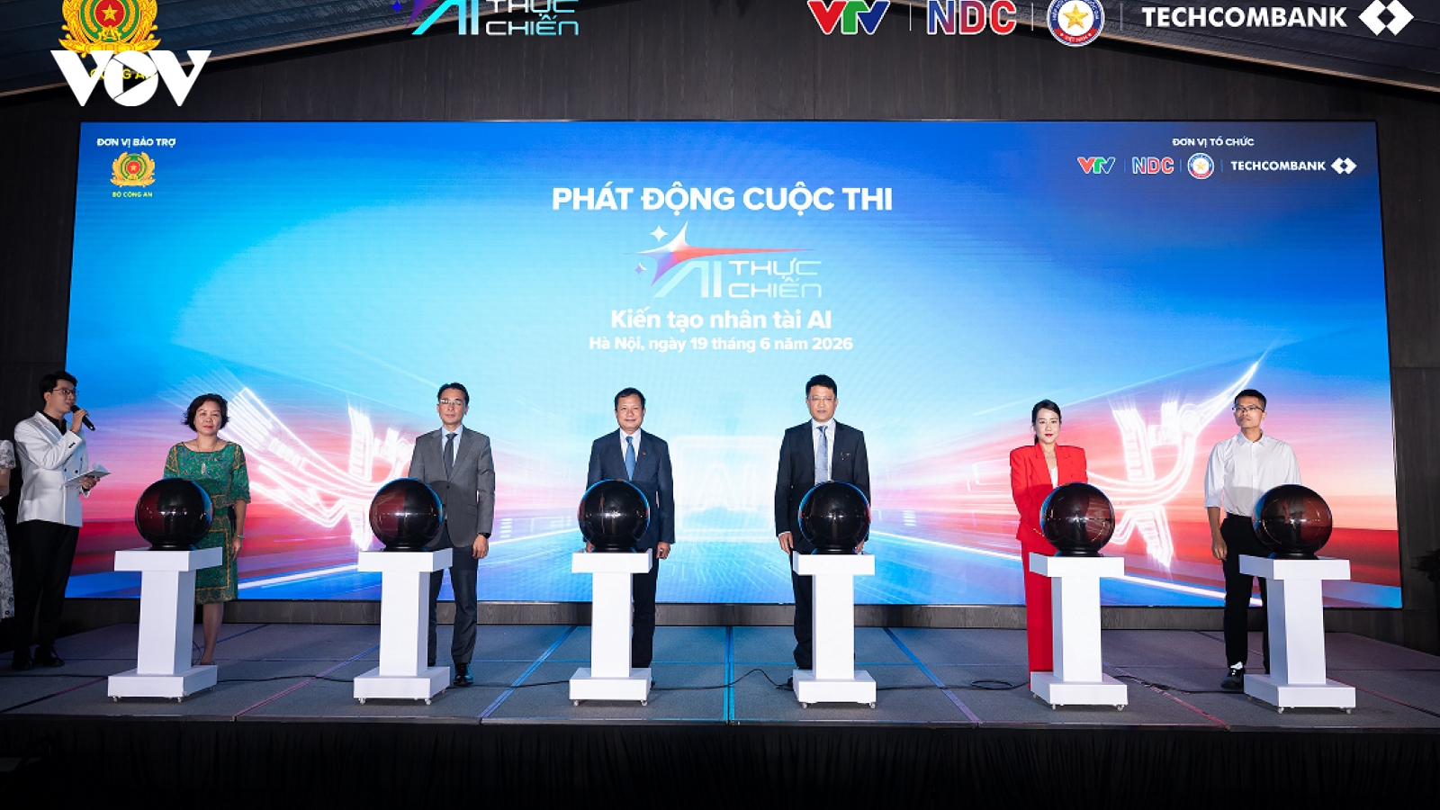 Techcombank tiếp tục đồng tổ chức và tài trợ độc quyền “AI Thực Chiến” mùa 2